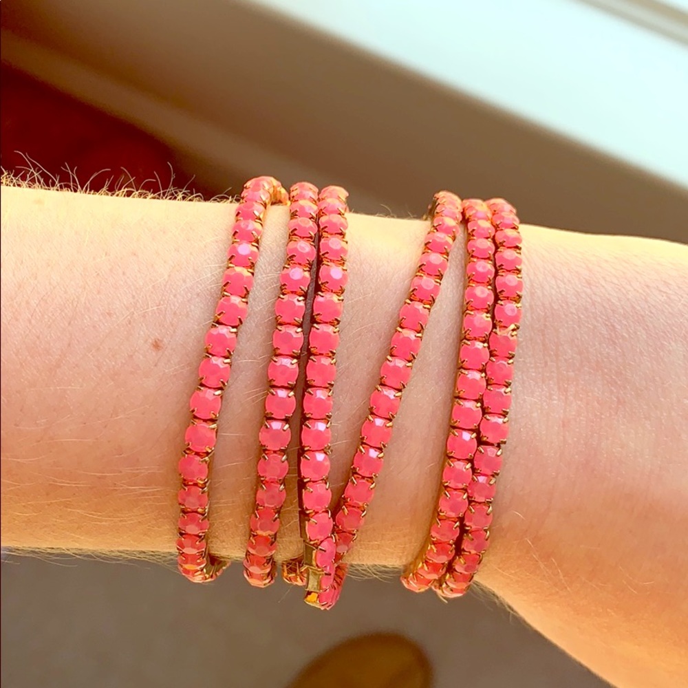 Set of 6 stackable pink bracelets